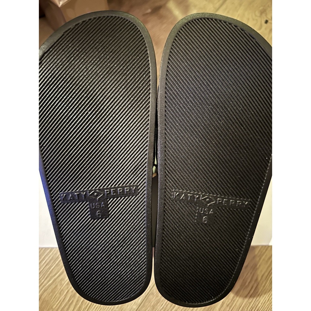 Katy Perry The Pool Slide Shell Black Sandals Women's Size 6 Gold Accent - Picture 2 of 6